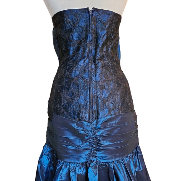 Vintage ILGWU cobalt blue strapless evening gown dress asymmetrical black lace 6 - Picture 5 of 17